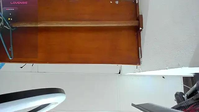 chantal_rous from StripChat is Freechat