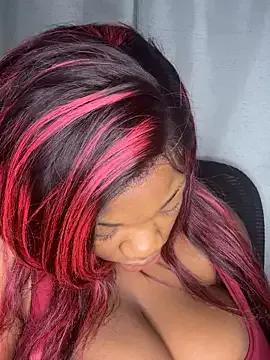 Freechat CharismaaBanx on StripChat