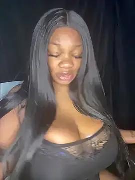 Freechat CharismaaBanx on StripChat