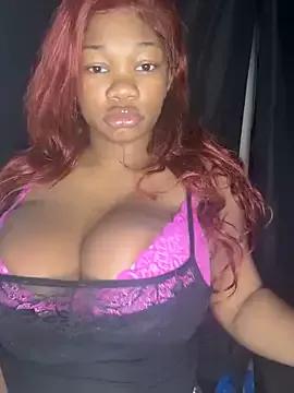 Freechat CharismaaBanx on StripChat