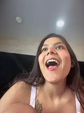 Freechat CherrySmirkXXX on StripChat