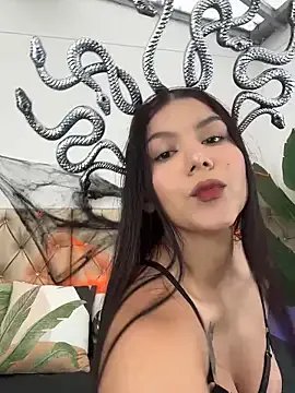 Freechat CherrySmirkXXX on StripChat