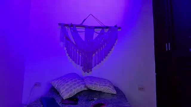 chloe_tgn from StripChat is Freechat