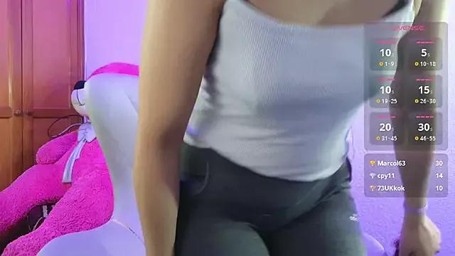 chloebrownnn from StripChat is Freechat