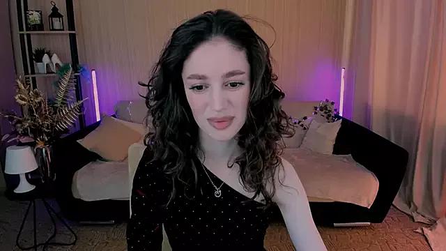 ChristinaConteeree from StripChat is Freechat