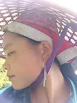 clara-cute from StripChat is Freechat