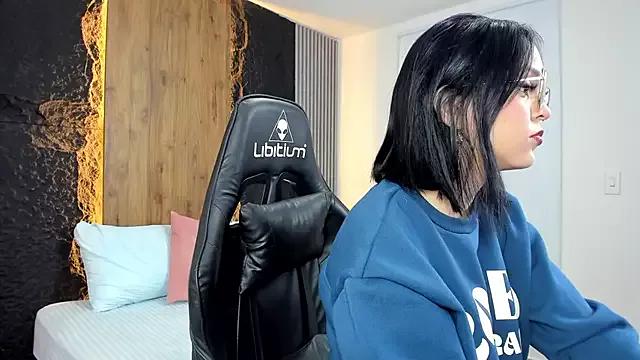 Clara_Luu from StripChat is Freechat