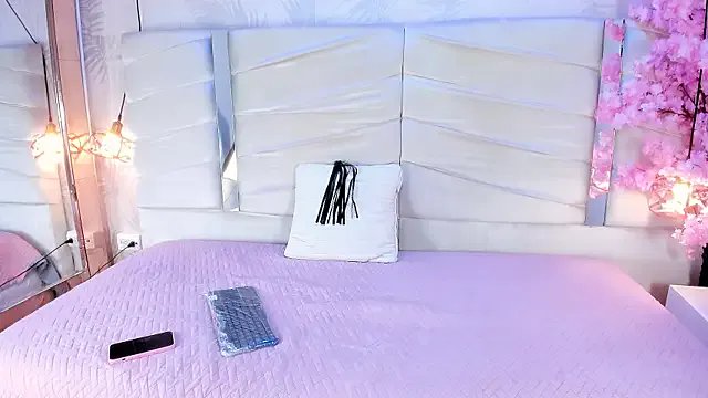 Freechat CleoDemon on StripChat