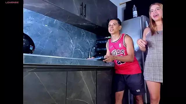 Freechat Couple_ggh on StripChat