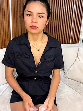 Freechat Crystal_Stones on StripChat