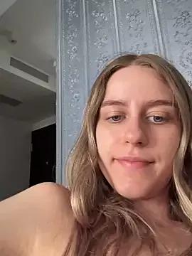 cumalloverme_ from StripChat is Freechat