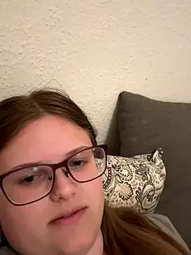 CurvyPaar2 from StripChat is Freechat
