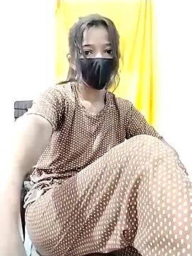 Cute-Naavya from StripChat is Freechat