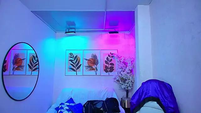 Dafne_huges from StripChat is Freechat