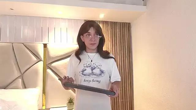DaimondTi from StripChat is Freechat