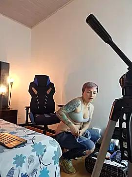 Daniela_Leonn from StripChat is Freechat