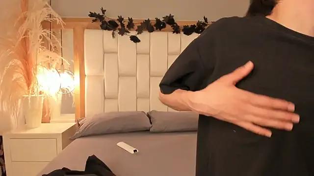 Freechat Daphne_And_Roger on StripChat