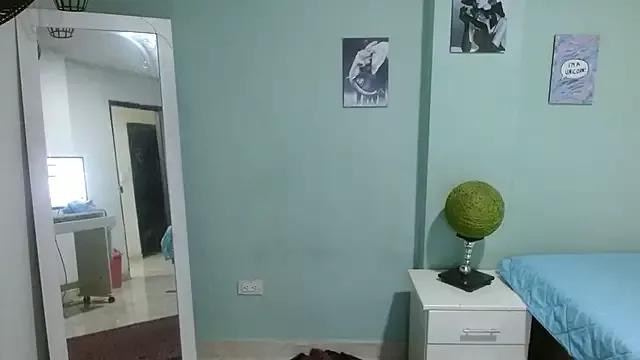 daphne_viittoria from StripChat is Freechat