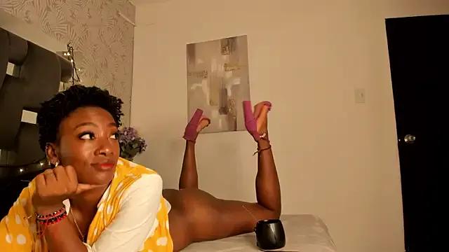 DarkHoneyy from StripChat is Freechat