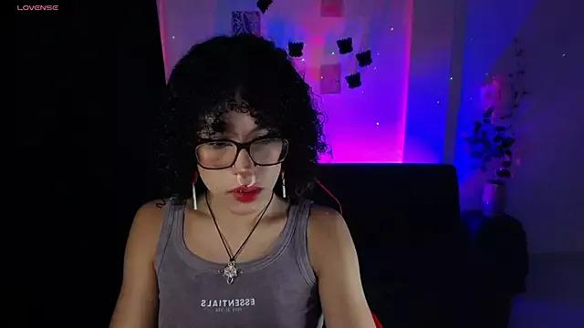 darknina_nj from StripChat is Freechat