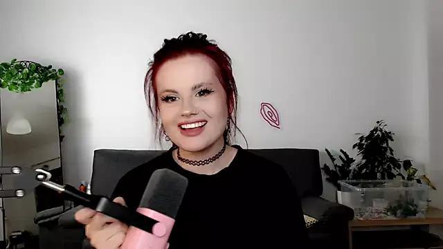 Della_Ideal from StripChat