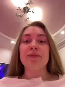 DeniMilkyyyyy from StripChat is Freechat