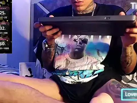 denverwhitee from StripChat is Freechat