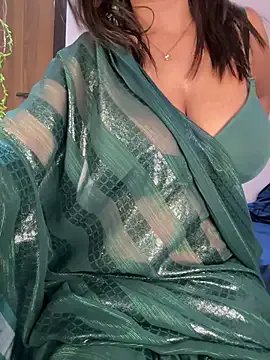 DevineDevilQueen — Pussy fingering + squirt