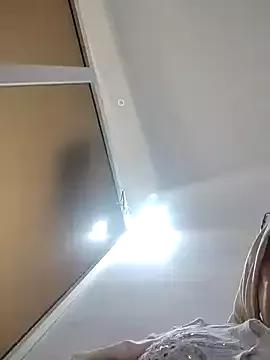Dinaana340 from StripChat is Freechat