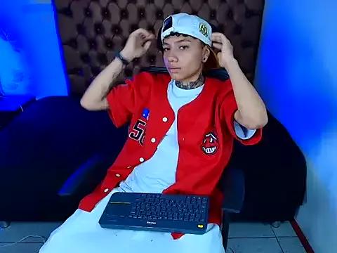 dominic_dark from StripChat is Freechat