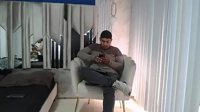 DominicBlack1 from StripChat is Freechat
