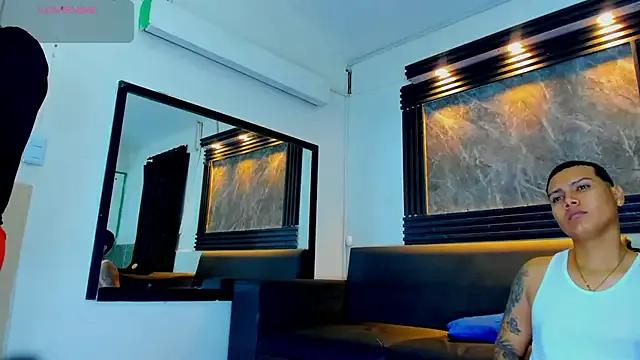 Dreams_Goldens from StripChat is Freechat