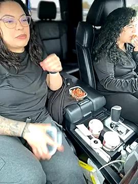 Freechat drizzypeach602 on StripChat