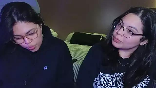 Freechat drizzypeach602 on StripChat