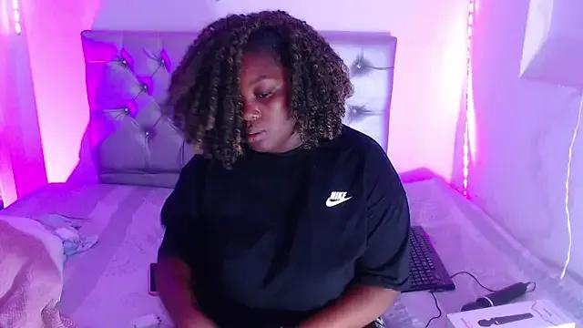 ebony_NeighborMoans from StripChat is Freechat