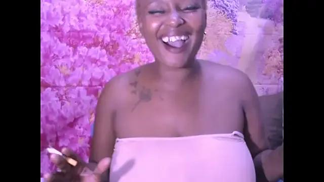 ebonyboobiez from StripChat is Freechat