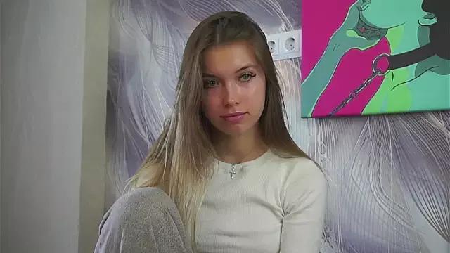 EleneDrews from StripChat