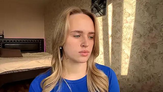 ElisabetLorney — naked tummy... :*