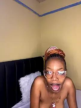 Ella_prettybrownskin from StripChat is Freechat