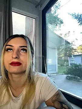 Freechat Ella_Vee on StripChat