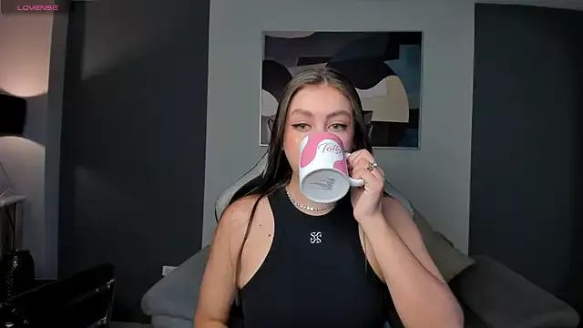 EllaClark from StripChat