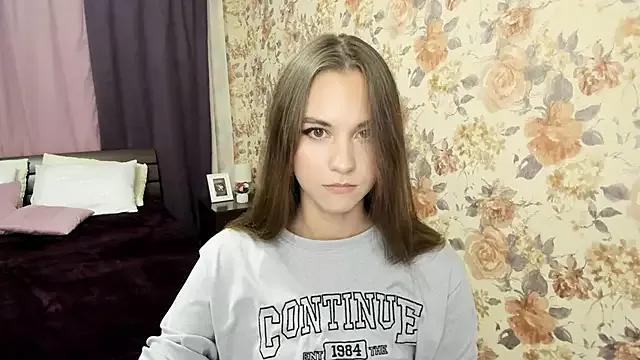 EllaCurtis from StripChat is Freechat