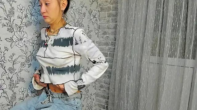 EllaSky_xoxo — HARD NIPPLES