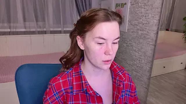 EllaSmithh from StripChat