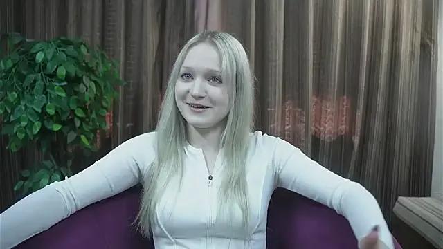 ElwynaHartford from StripChat is Freechat