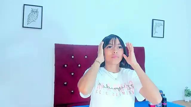 Ema_Cruz_ from StripChat is Freechat
