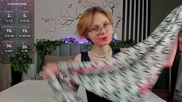 ema_spark from StripChat is Freechat