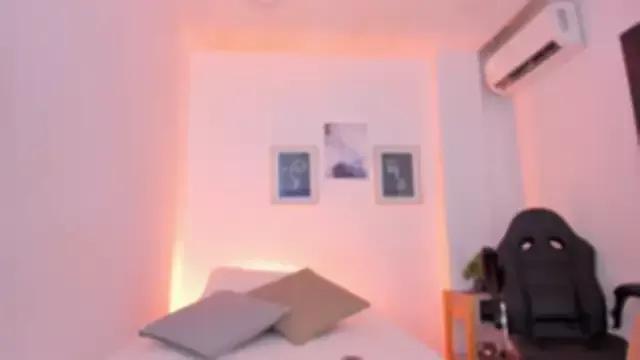 emelie_89 from StripChat