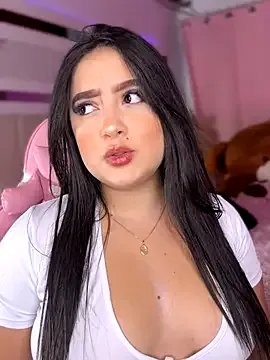 Freechat Emiily_Moore1 on StripChat