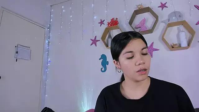 Emiily_Parkerr from StripChat